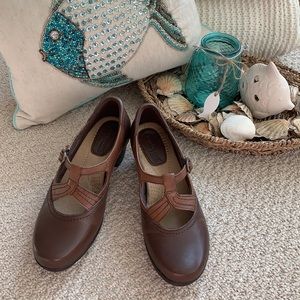 Earth Origins by Earth Brown Mary Jane Shoes 7.5